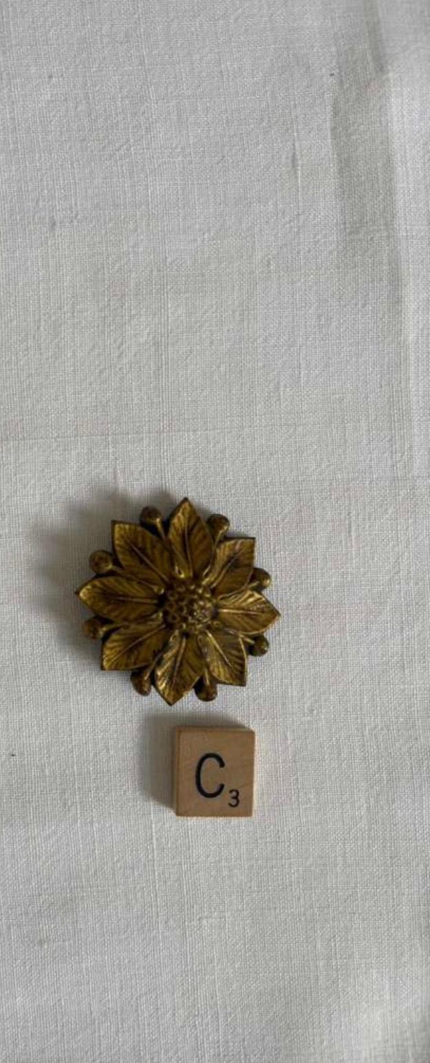 Vintage Gilt Floral Curtain Clip Tieback Accent 2"D $25