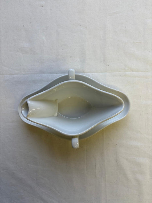 Mehun (early Pillivuyt) Sauciere - Collector & Curator