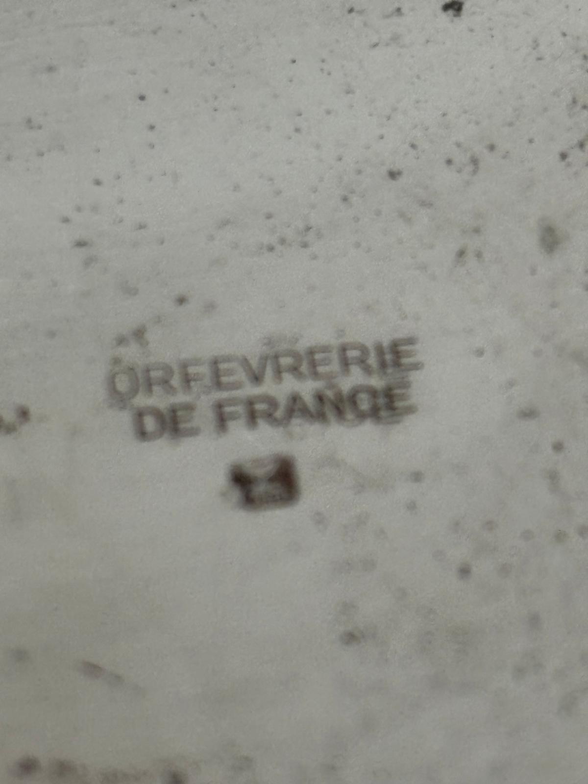 Orfèvrerie de France silver-plated heating dish - Collector & Curator