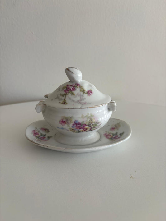 French Porcelain Pansy or Viola Moutardier - Collector & Curator