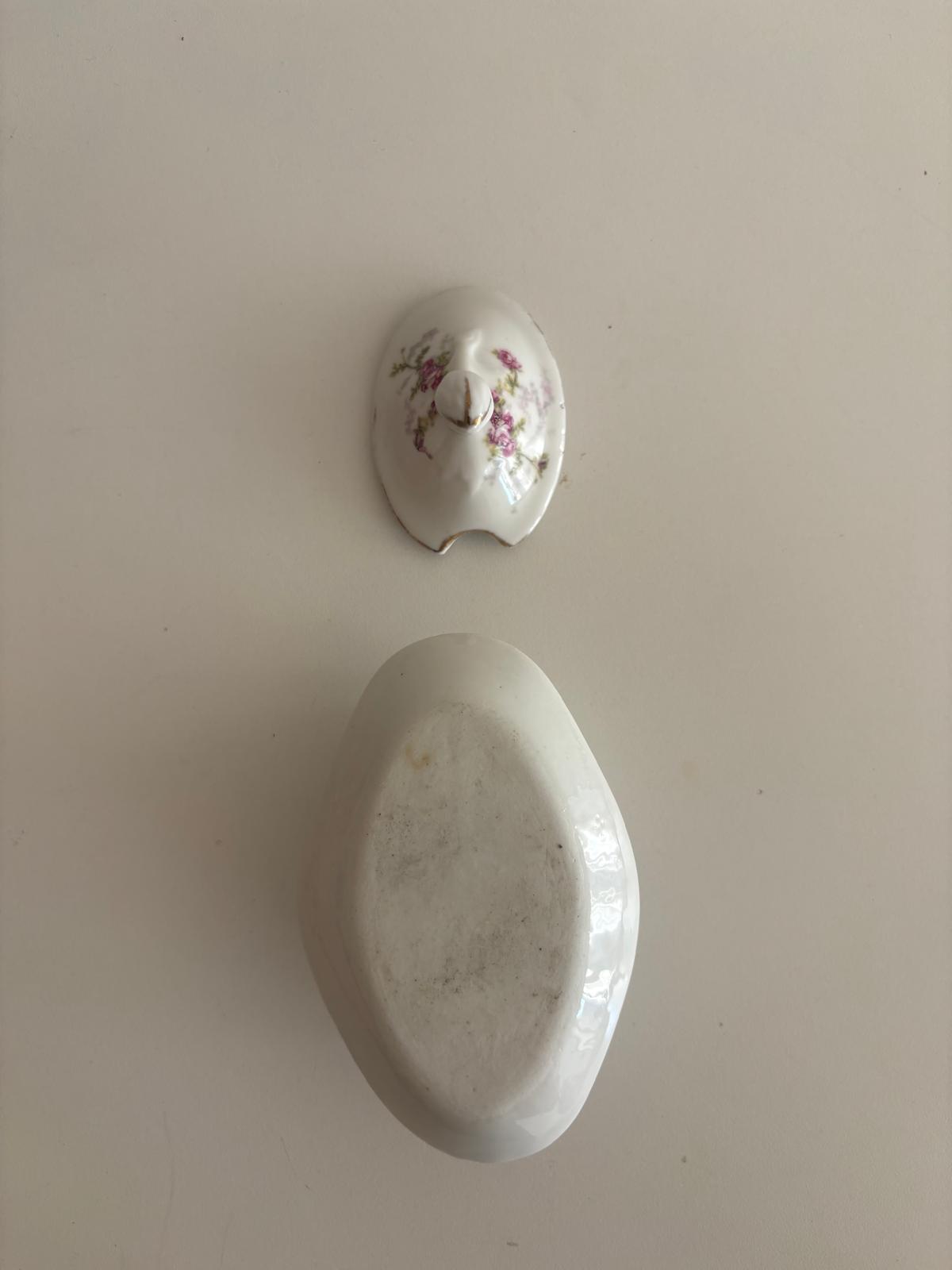 French Porcelain Pansy or Viola Moutardier - Collector & Curator