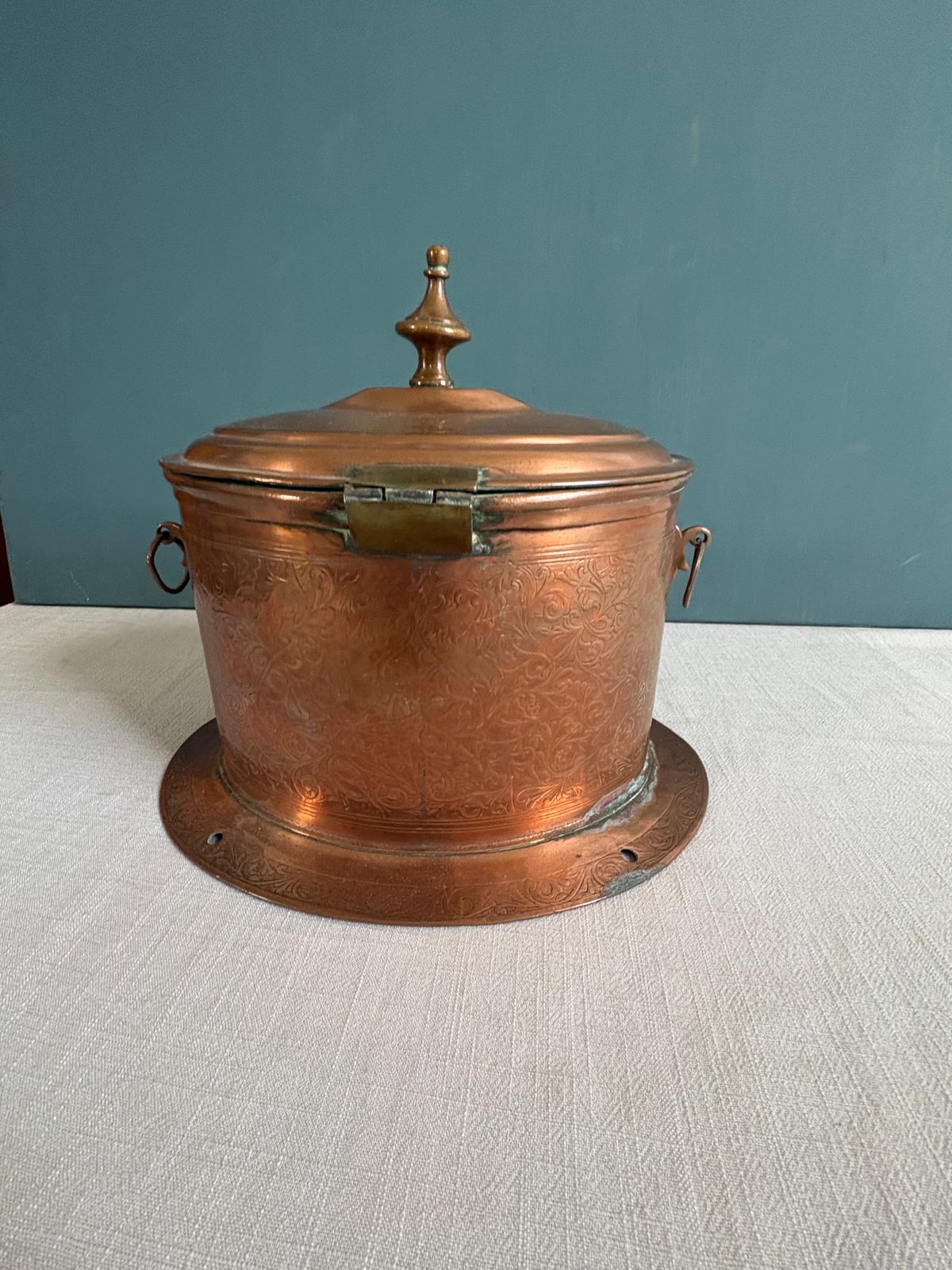 Engraved Copper Brazier Charbonnière with Lid and Handles - Collector & Curator