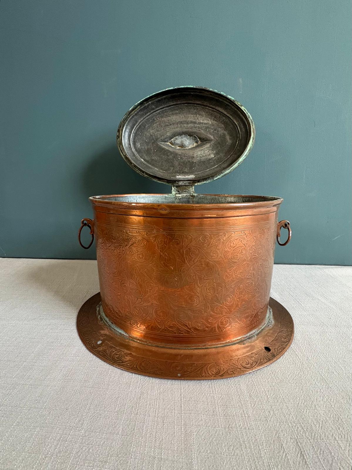 Engraved Copper Brazier Charbonnière with Lid and Handles - Collector & Curator
