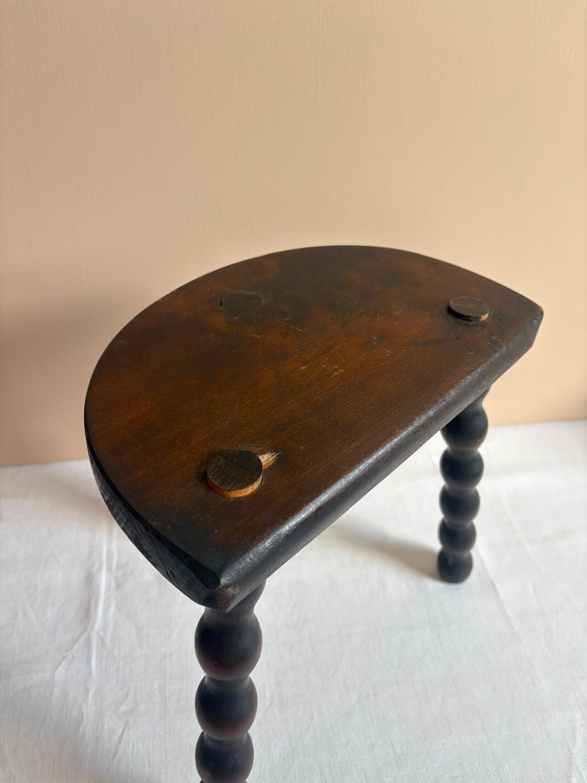 Bobbin Leg Plant Stand