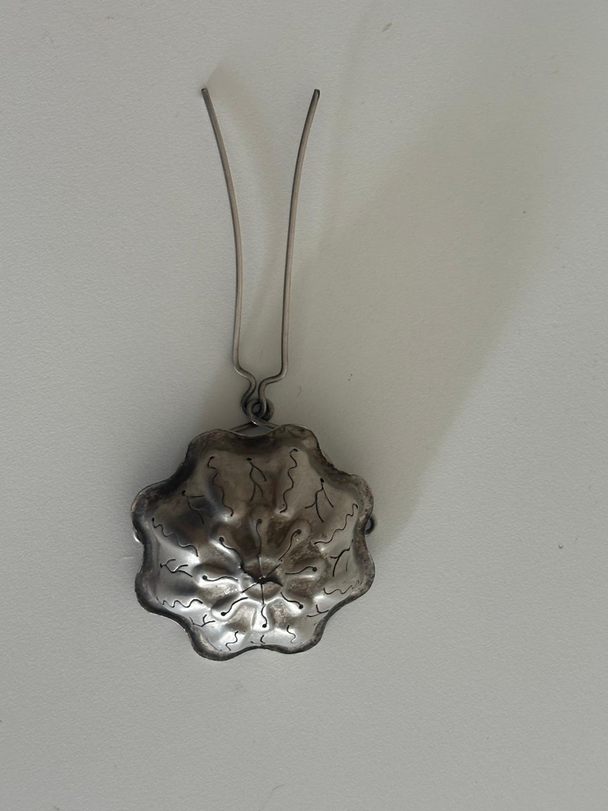 Antique Silver Plated Flower Teapot Spout Strainer Tea Leaf Catcher - Collector & Curator