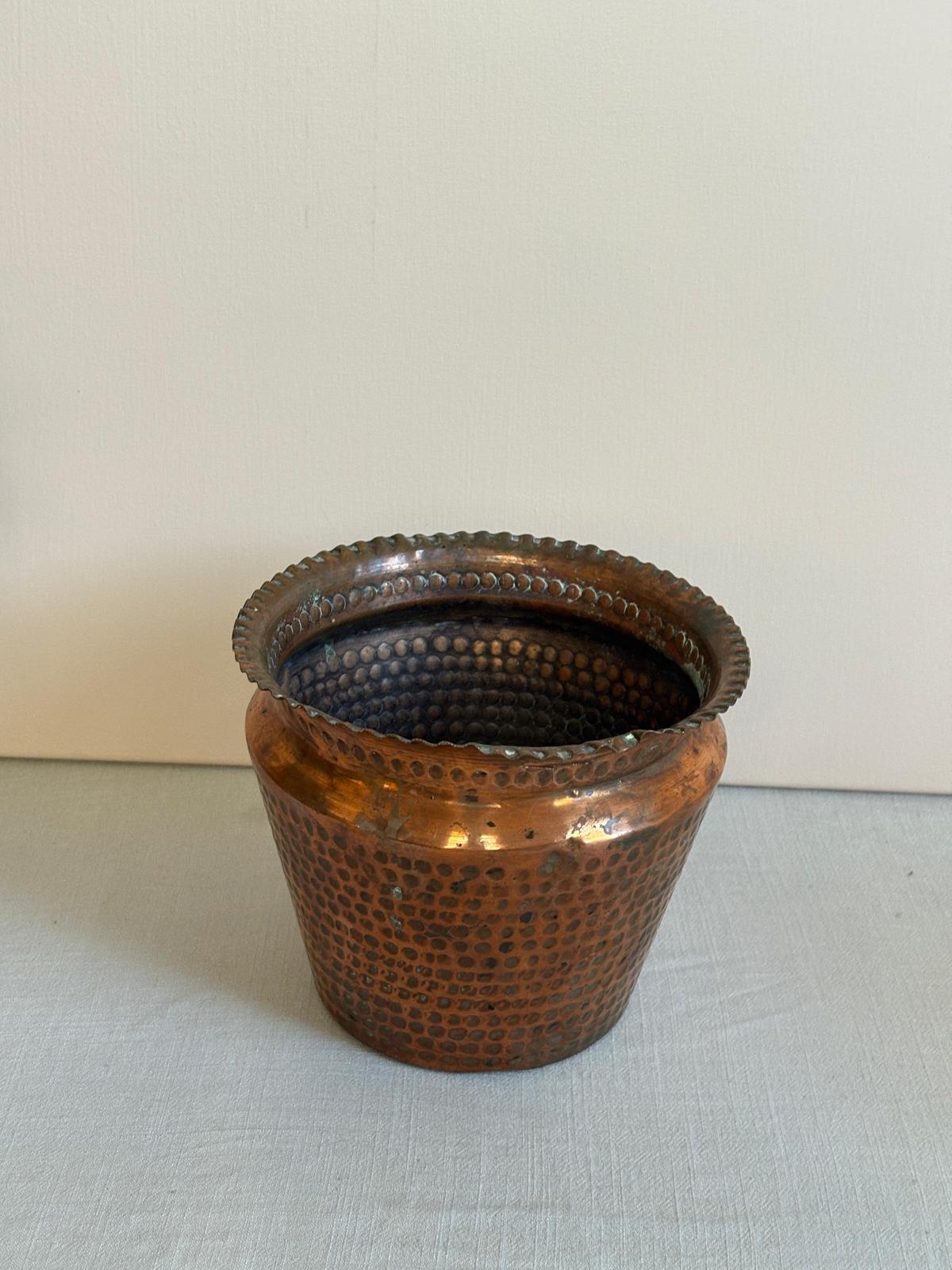 Vintage French Hammered Copper Cachepot  5½" H