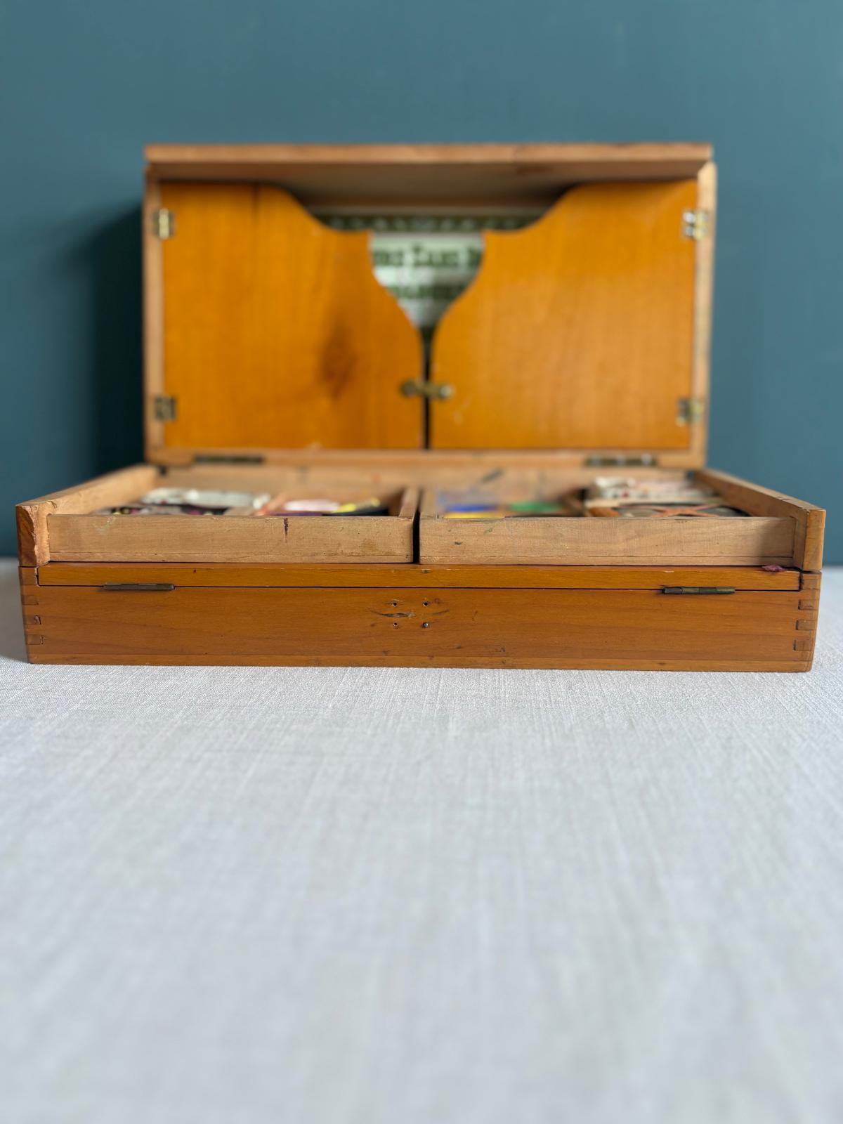 Complete Antique French Artist’s Paint Box, Original Pigments & Decorated Metal Trays, c.1900–1920 - Collector & Curator