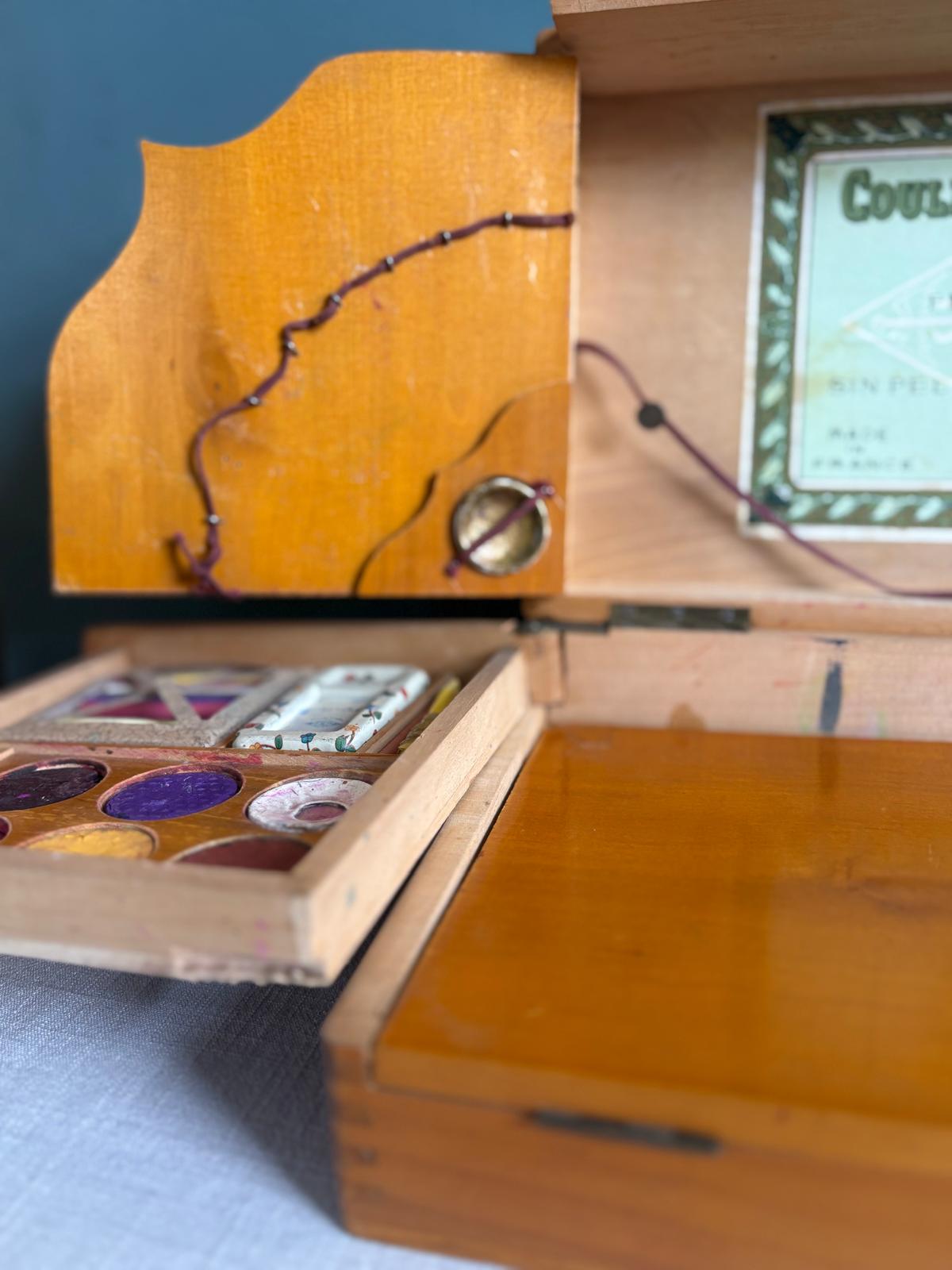 Complete Antique French Artist’s Paint Box, Original Pigments & Decorated Metal Trays, c.1900–1920 - Collector & Curator